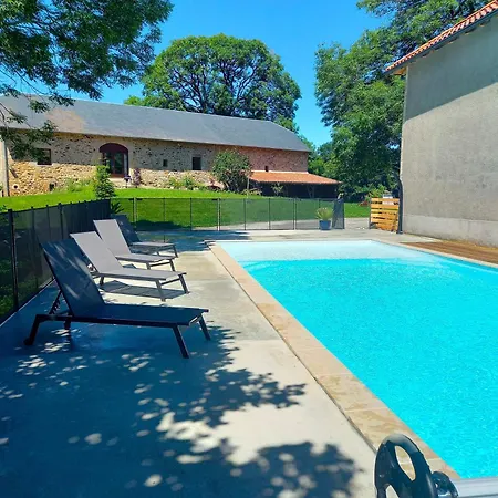 Alpagas De Barres Bed & Breakfast